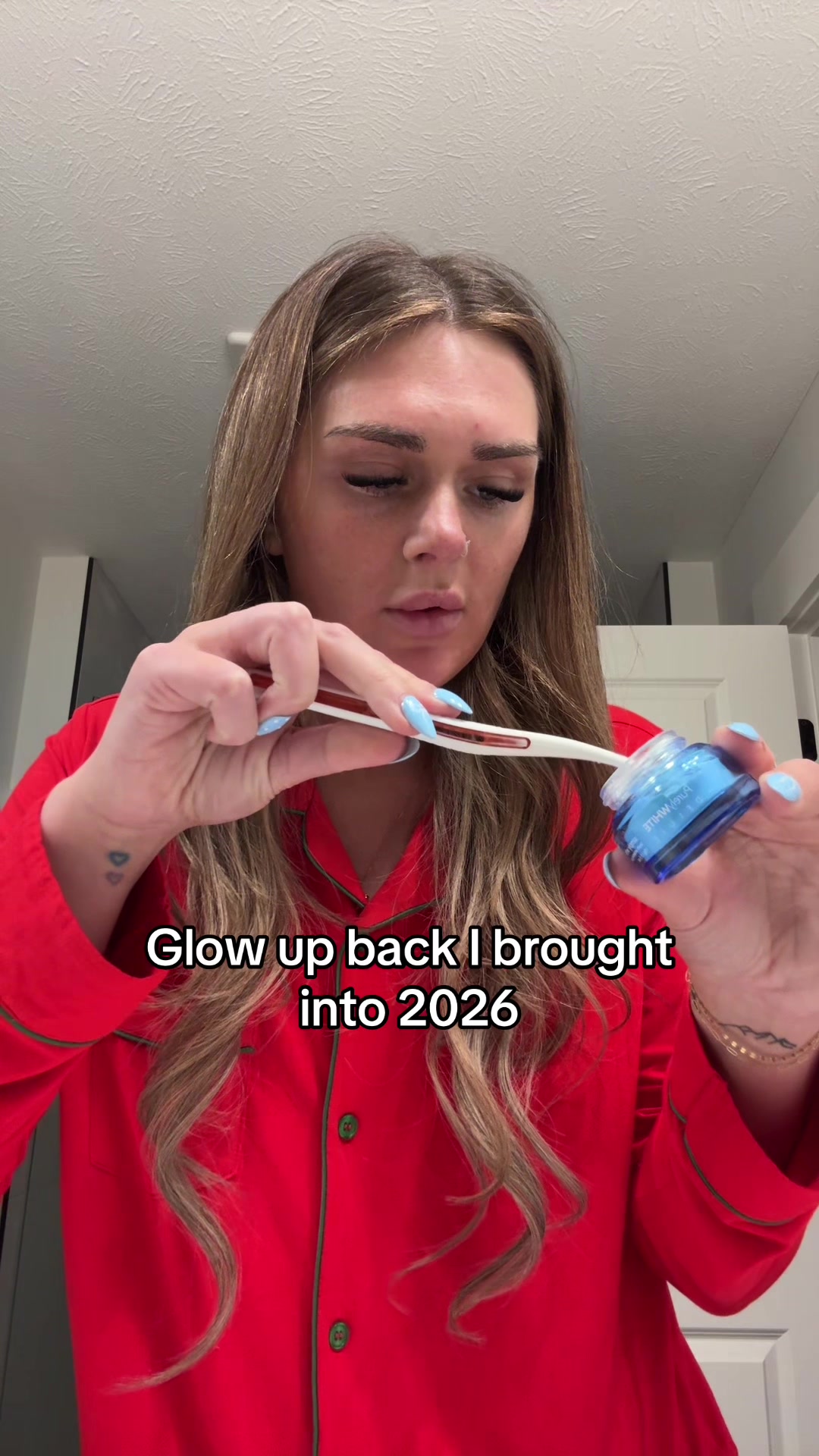 TikTok post by @kayleebonnell for PurelyWHITE DELUXE. Caption reads: Also doesn’t cause me teeth sensitivity which is a....