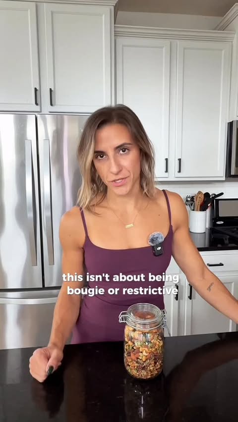 Instagram post by @taralaferrara for California Almonds. Caption reads: [...] so they don’t overcomplicate it.....