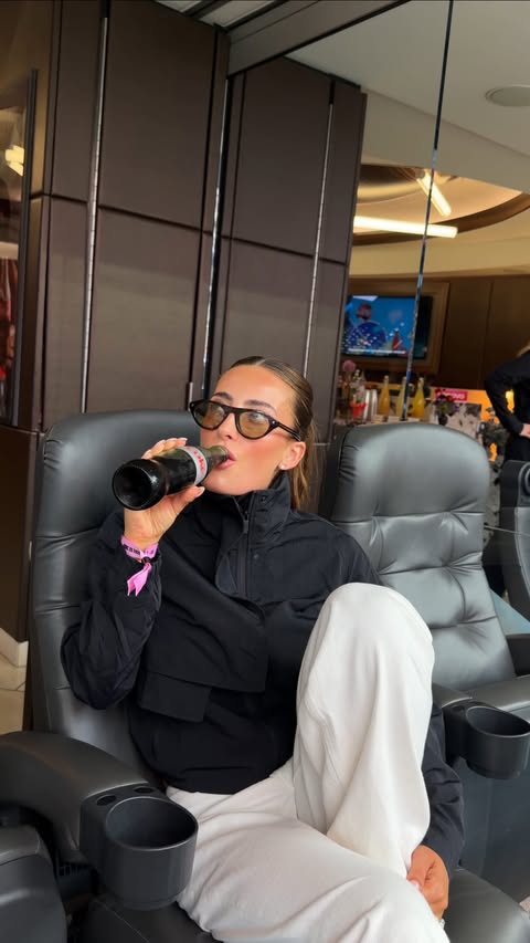 Instagram post by @hauskris for Diet Coke. Caption reads: best @dietcoke break yet #dietcokepartner [...].