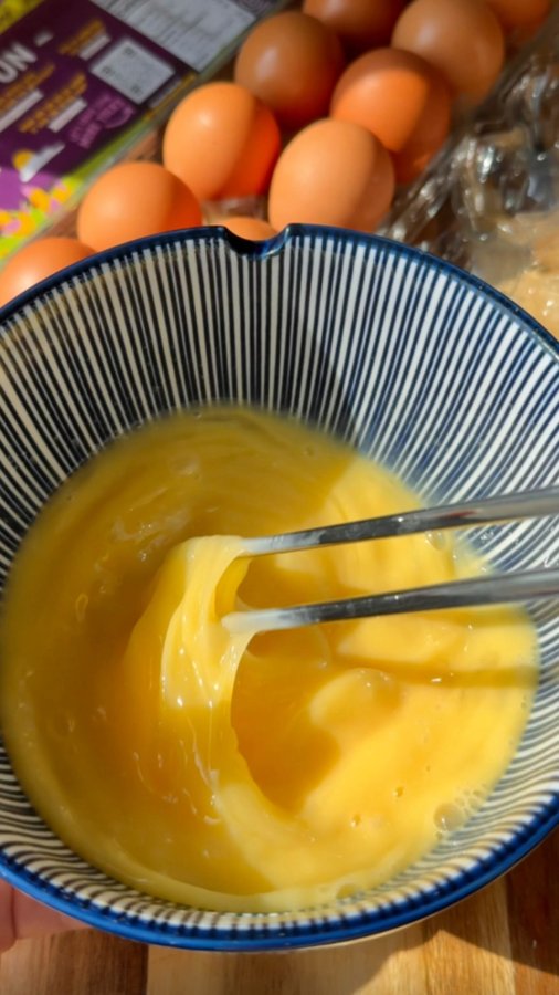 Instagram post by @eatslucywang for Nellie's Free Range. Caption reads: This BEC is loaded with protein:
4....