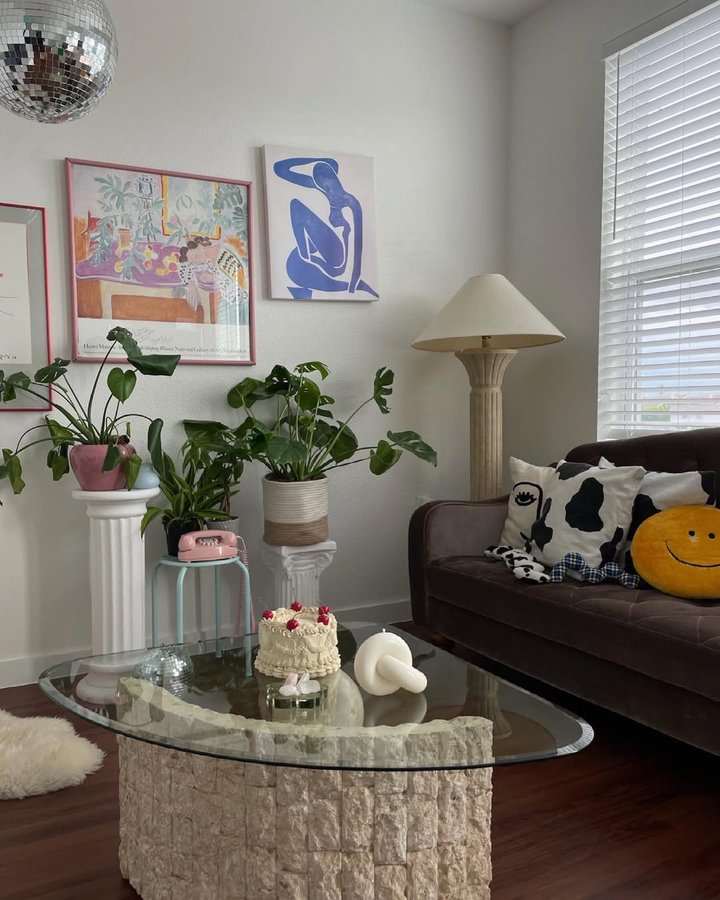 Instagram post by @heyprilll for Lively Root. Caption reads: [...] cleaning and rearranging! thanks to....