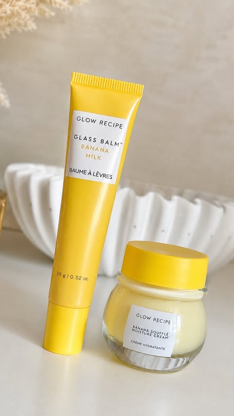 Instagram post by @kellysbeautylife for Glow Recipe. Caption reads: [...] you be trying these? Gifted @glowrecipe....