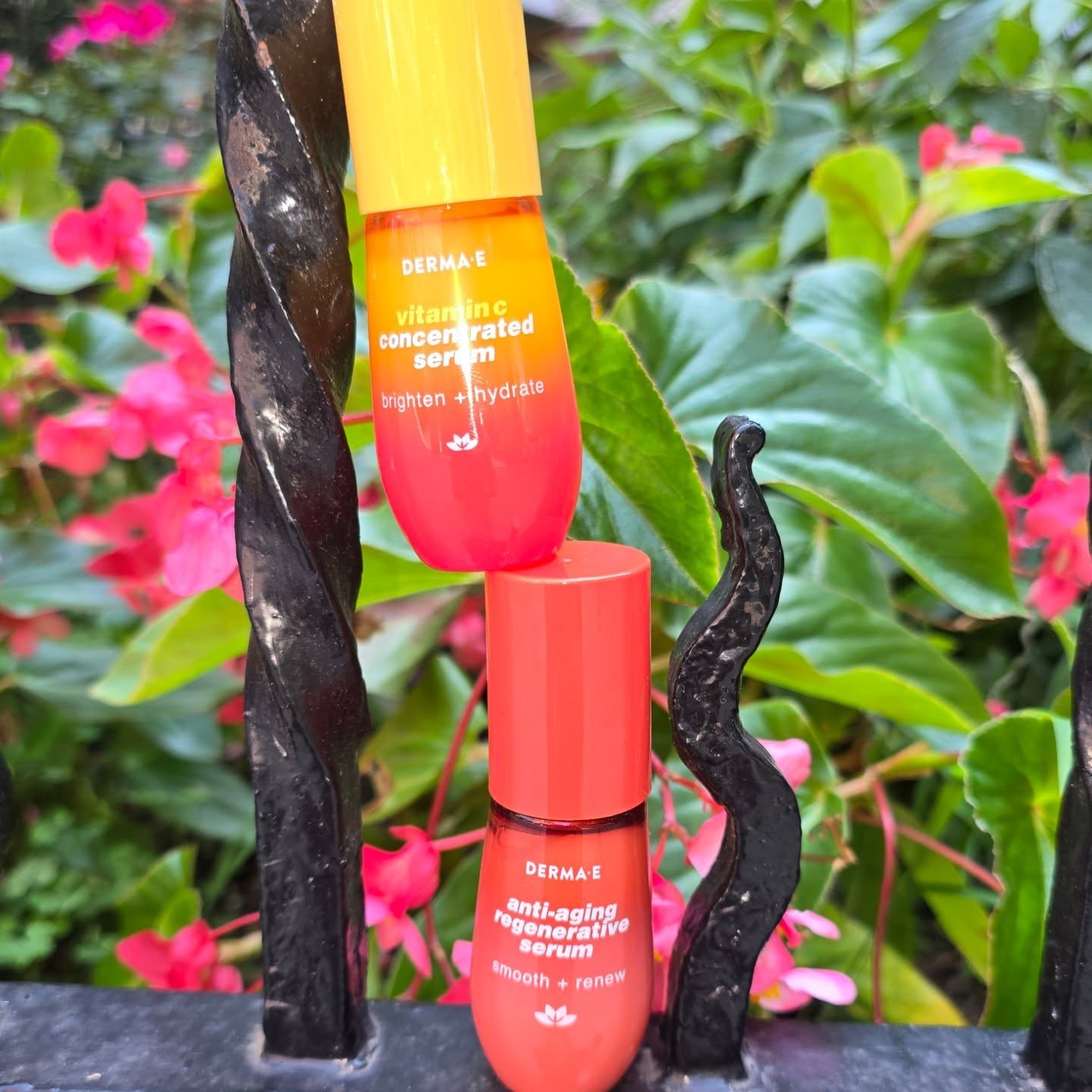 Instagram post by @kittyk_katt for DERMA•E. Caption reads: @dermae 
#pr #dermaepartner
Vitamin C Concentrated....