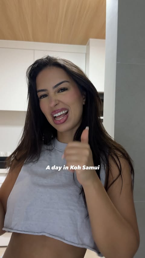 Instagram post by @getfitbyline for Women's Best. Caption reads: [...] in Koh Samui 💕
Cutest gym fit from....