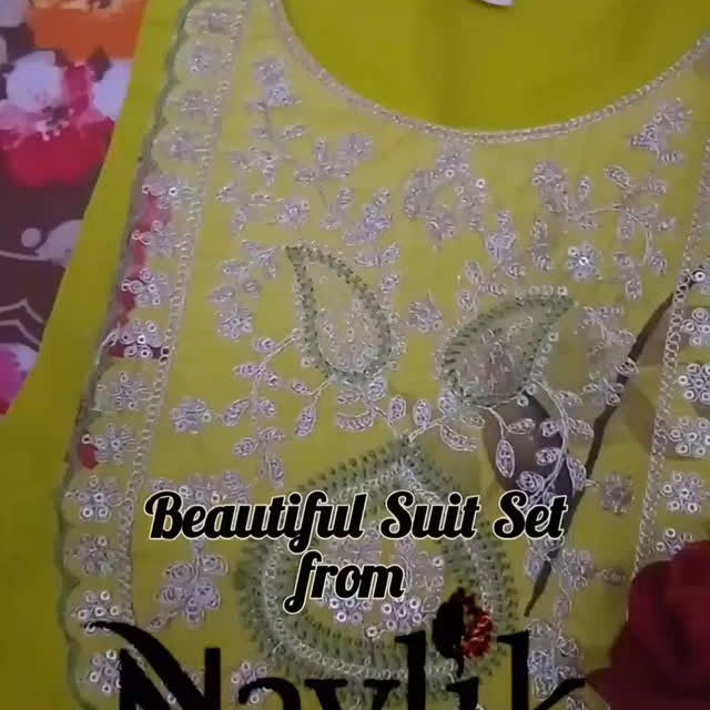 Instagram post by @sachdevageet23 for Navlik. Caption reads: [...] 

Beautiful suit set from @navlik.in Navlik.