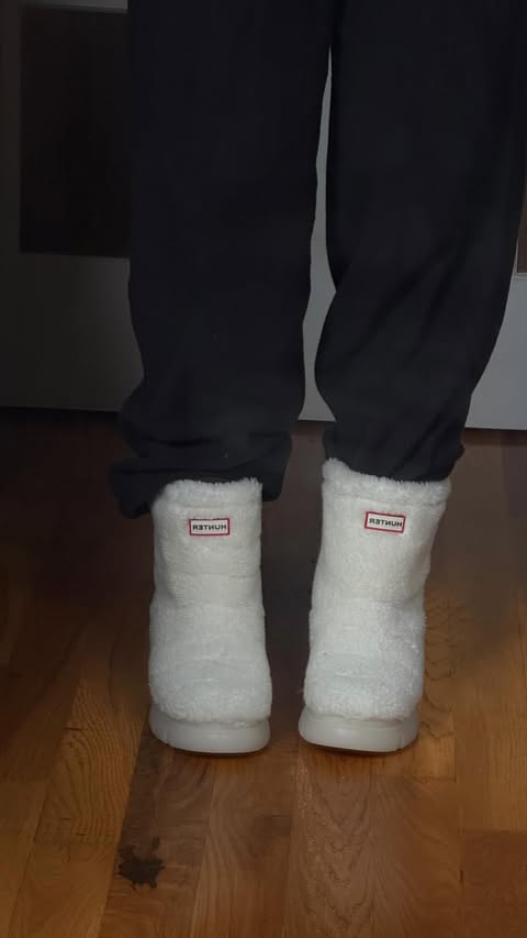 Instagram post by @achendricks for Hunter Boots. Caption reads: You know it’s a good gift when you are just as....