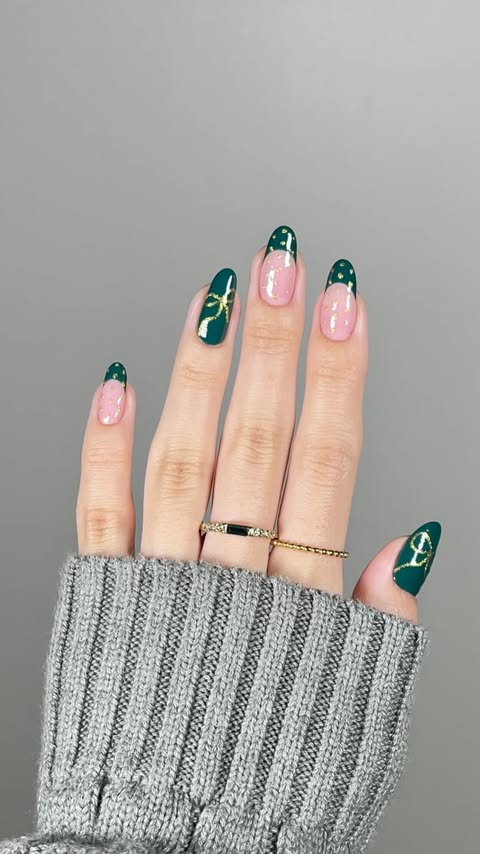 Instagram post by @heajiheaji for MelodySusie. Caption reads: holiday coquette nails💚🎀✨

using....