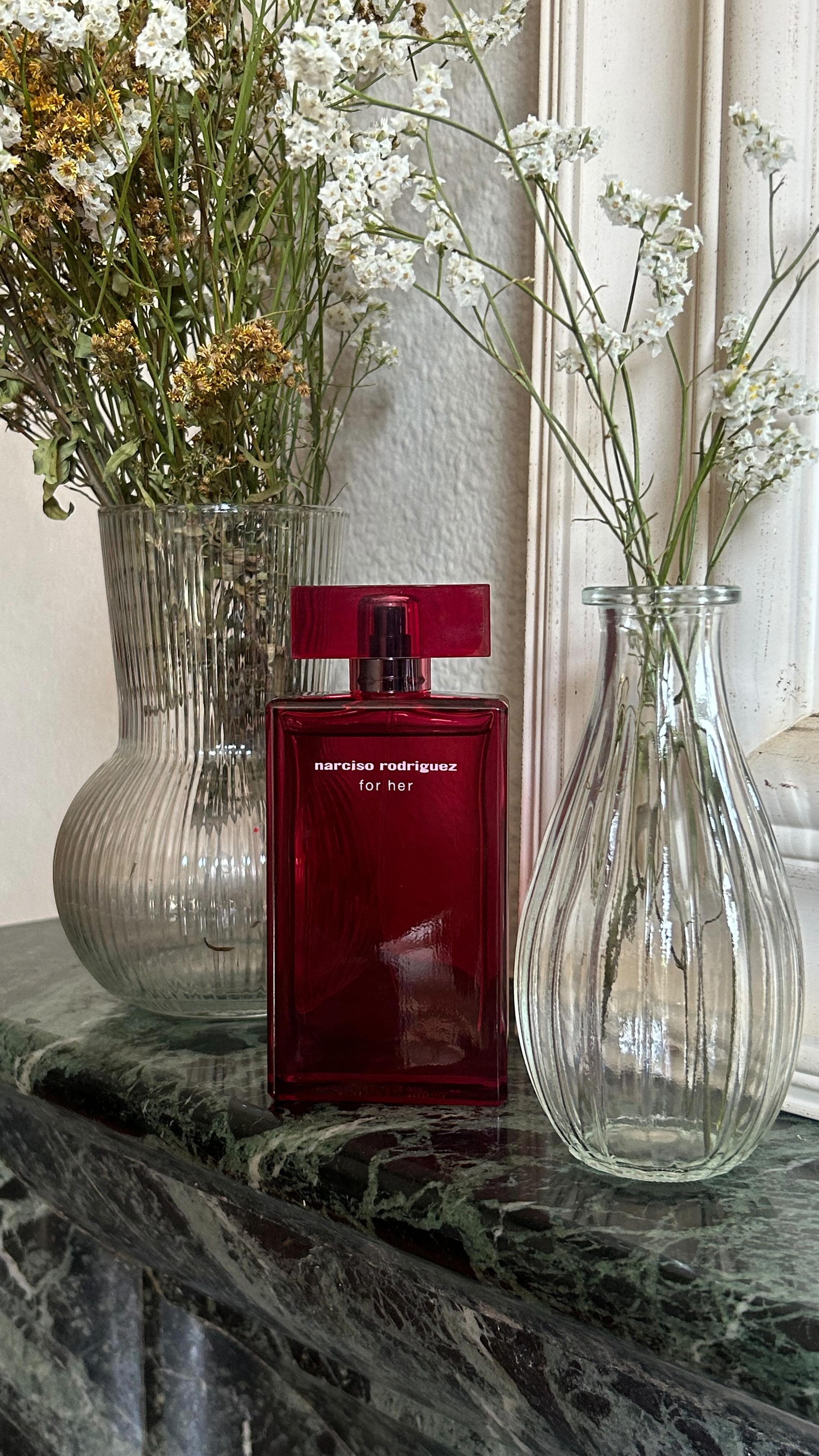 Instagram post by @carlaamenguaal for narciso rodriguez. Caption reads: When I wear my fragrance, I am a woman in my....