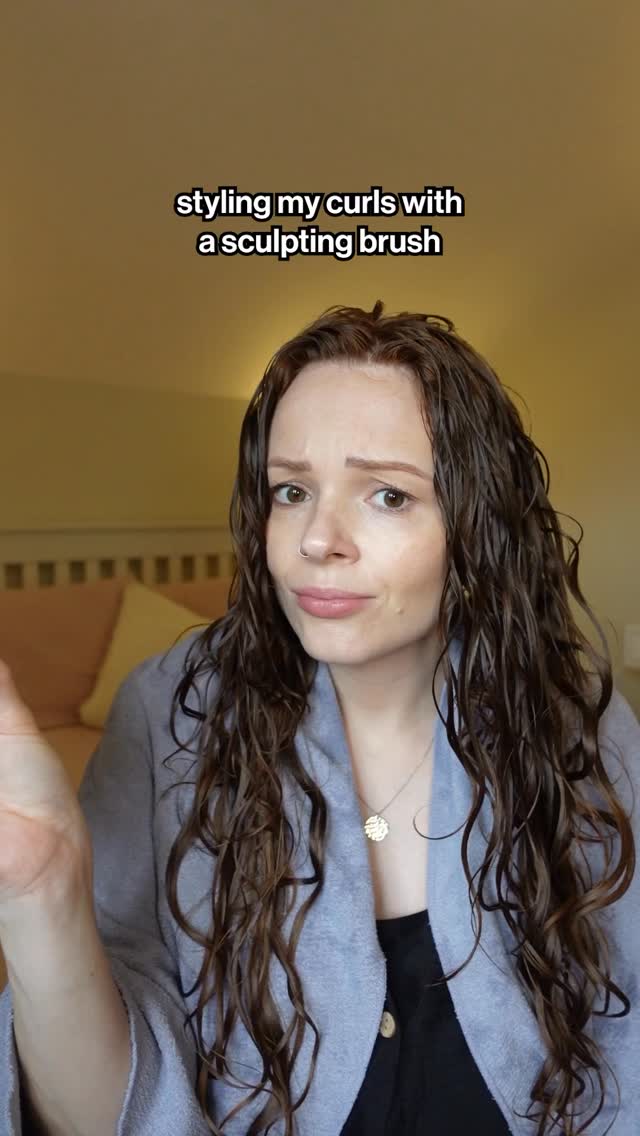 Instagram post by @hanzcurls for Cantu Beauty. Caption reads: Thoughts??? 

Have you tried a sculpting brush?....