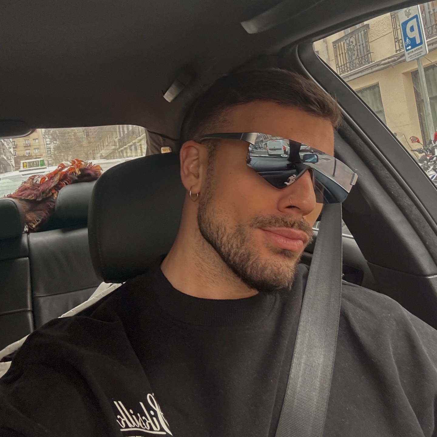 Instagram post by @juancarh93 for Hawkers. Caption reads: 😎😃 @hawkersco @hawkerscrew #hawkersco....