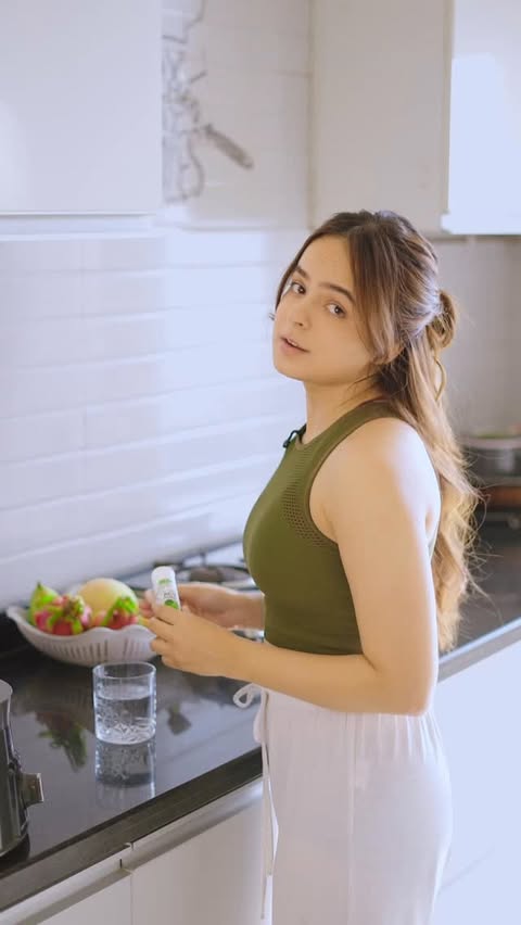 Instagram post by @palaksindhwani for OZiva. Caption reads: [...] worth ₹2299!! 😭✨ Go to OZiva’s website and....