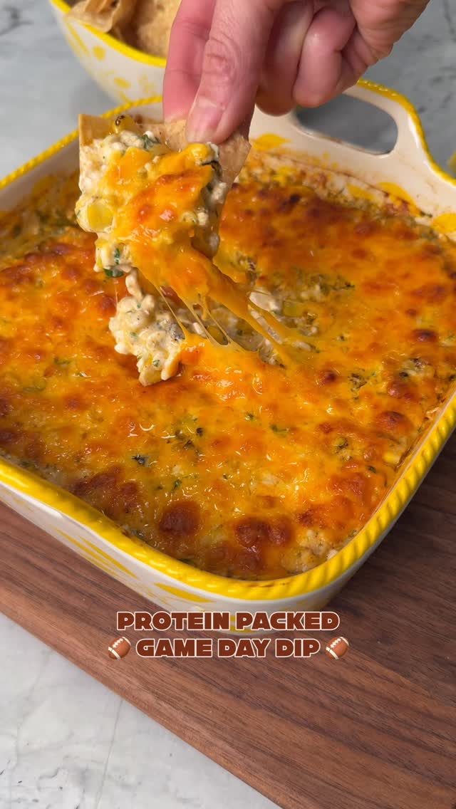 Instagram post by @erekav for Sargento. Caption reads: High-Protein Cheesy Elote Dip
-1½ cups low-fat....