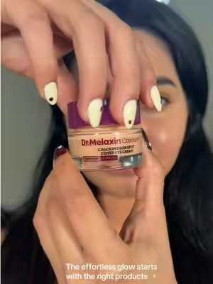 TikTok post by @valeriaalmao8 for DR MELAXIN SKIN. Caption reads: [...] trying too hard 🤍✨@mixsoon global @DR....