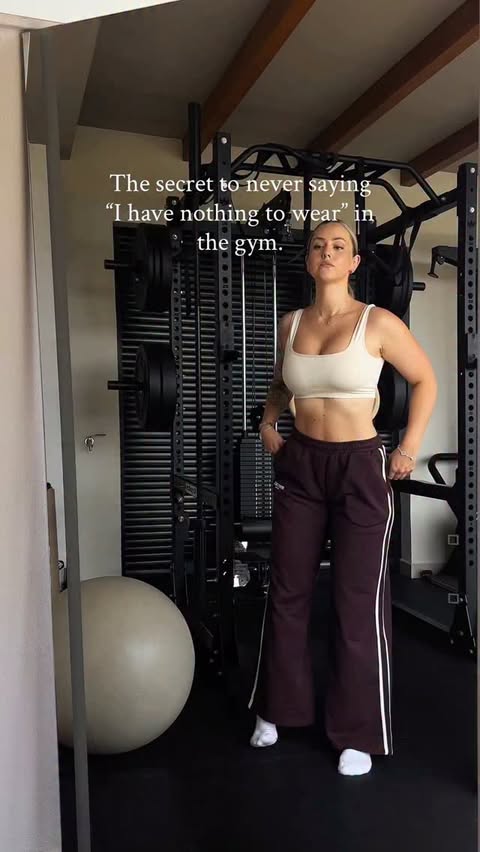 Instagram post by @johannaolinemodin for Women's Best. Caption reads: [...] confident and comfortable. ✨ Ad for....