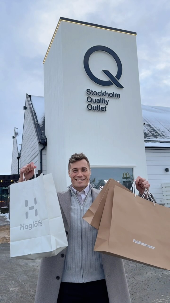 Instagram post by @simon.lindstroms for Björn Borg. Caption reads: Letar du efter den perfekta platsen för shopping?....