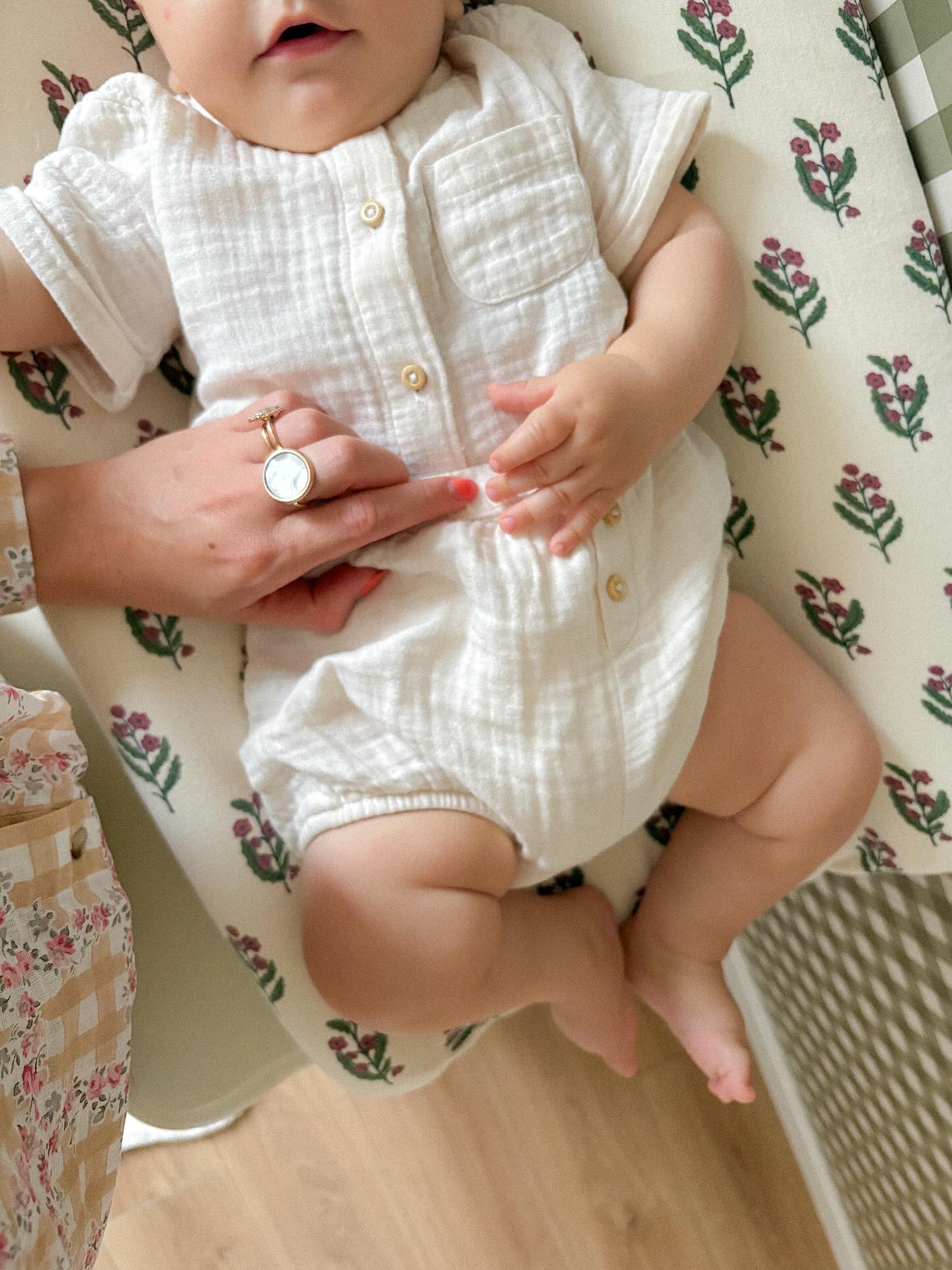 Instagram post by @aliceyofit for LIEWOOD. Caption reads: Mercredi 🫶🏼
• préparer mon petit bébé d’amour 🧴....