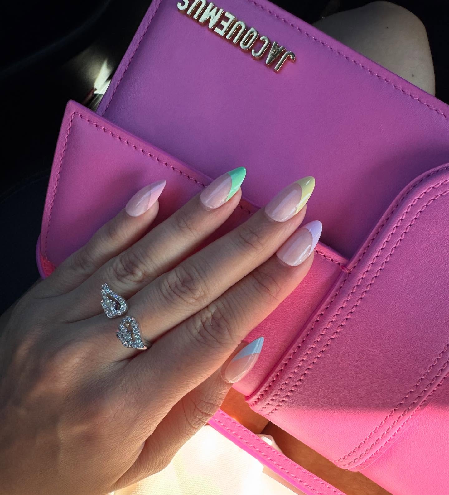 Instagram post by @misschanteller for Glamnetic. Caption reads: Confetti nails! 💅 

THE Perfect summer style with....