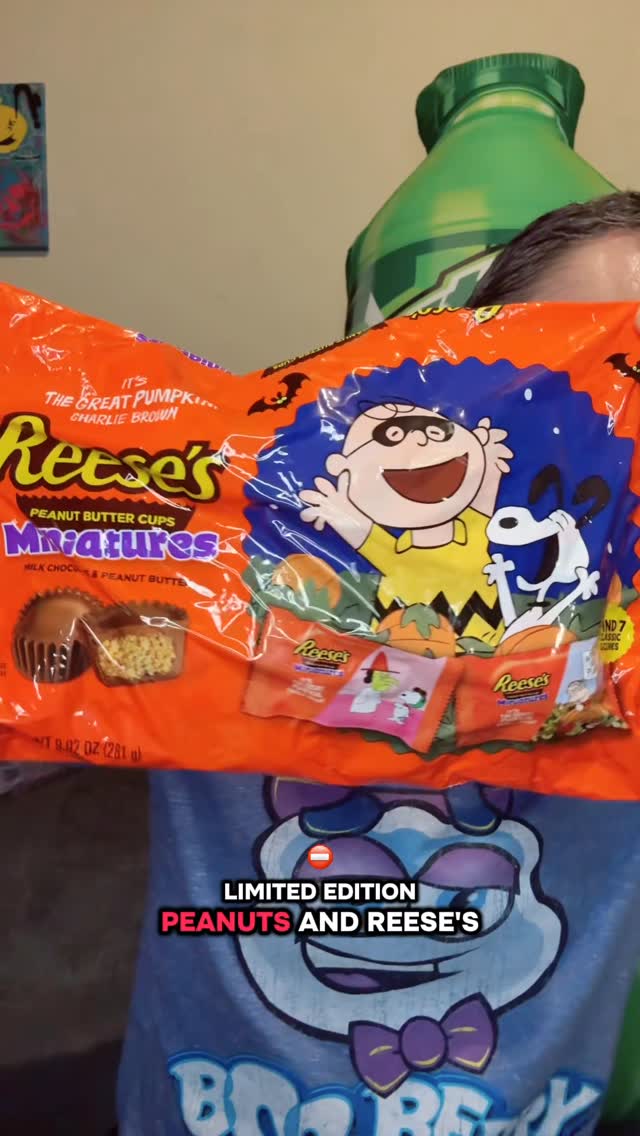 Instagram post by @markie_devo for Hersheyland. Caption reads: Hershey’s Halloween 2025 Candy🎃

🛒Find them at....