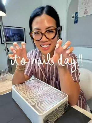 TikTok post by @nailsbyxena_ for DND Gel. Caption reads: [...] DC:XENA10 @Aprés Nail Professional @DNDGel....