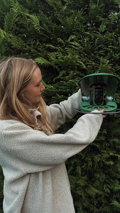 Instagram post by @arwenlegg for Birdfy. Caption reads: One of my favourite garden birds! 🐦‍⬛

During the....