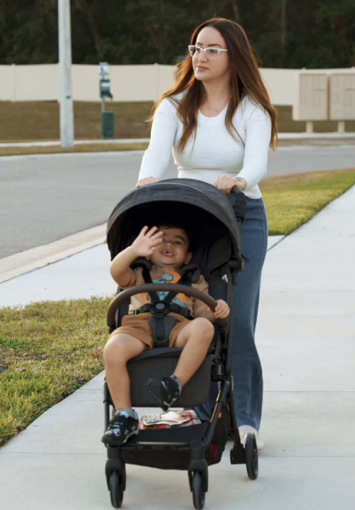 TikTok post by @ericaamarks for Mamazing. Caption reads: [...] #OnTheGoParents @Mamazing Global.