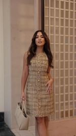 Instagram post by @jessimalay for Elie Tahari. Caption reads: [...] links to all of these looks from @elietahari....