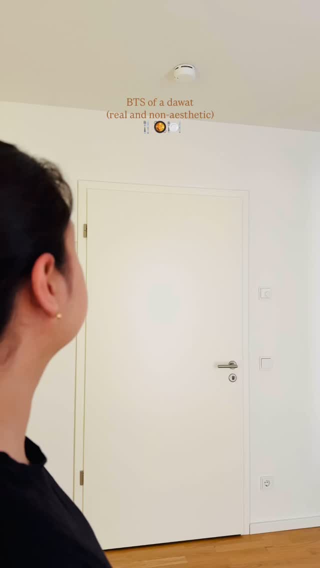 Instagram post by @samreen.de for Edenrobe. Caption reads: [...] person who loves to host!🫶🏻

Wearing....