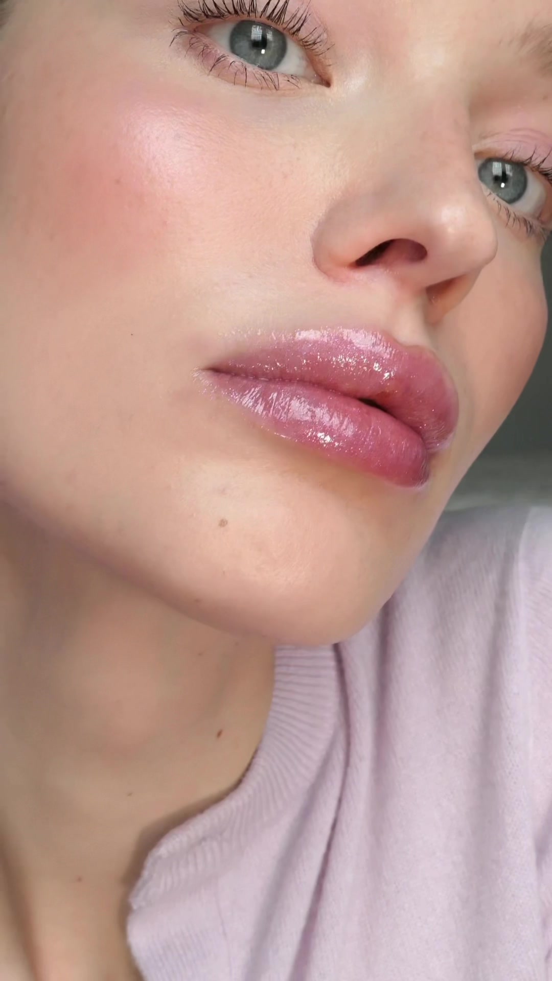 TikTok post by @maartje.co for Eadem. Caption reads: Rosé sips. Sparkly lips ✨🩰 wearing EADEM Le....