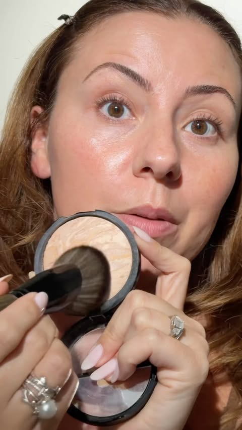 Instagram post by @roseandben for Laura Geller Beauty. Caption reads: AD🎨 @lauragellerbeauty Spackle Skin Perfecting....