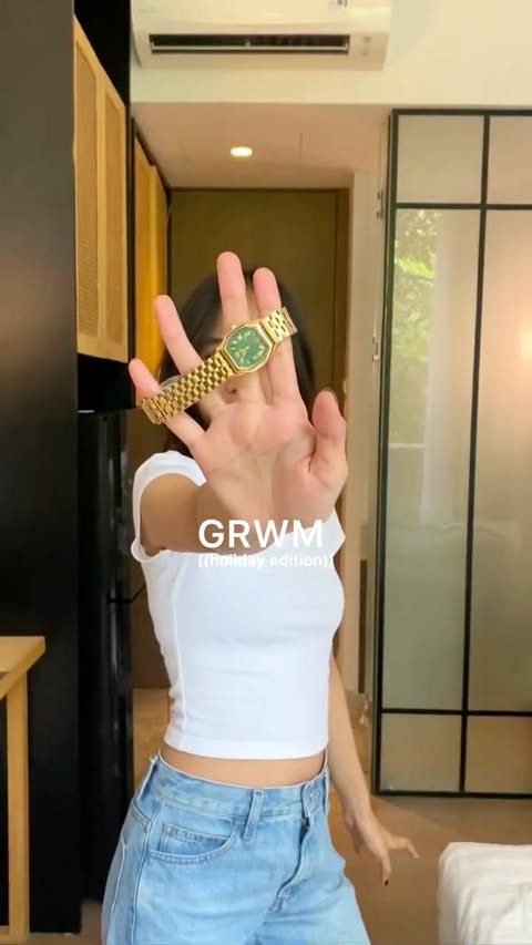 Instagram post by @audinanst__ for Fossil. Caption reads: [...] pieces for the season, styled with....