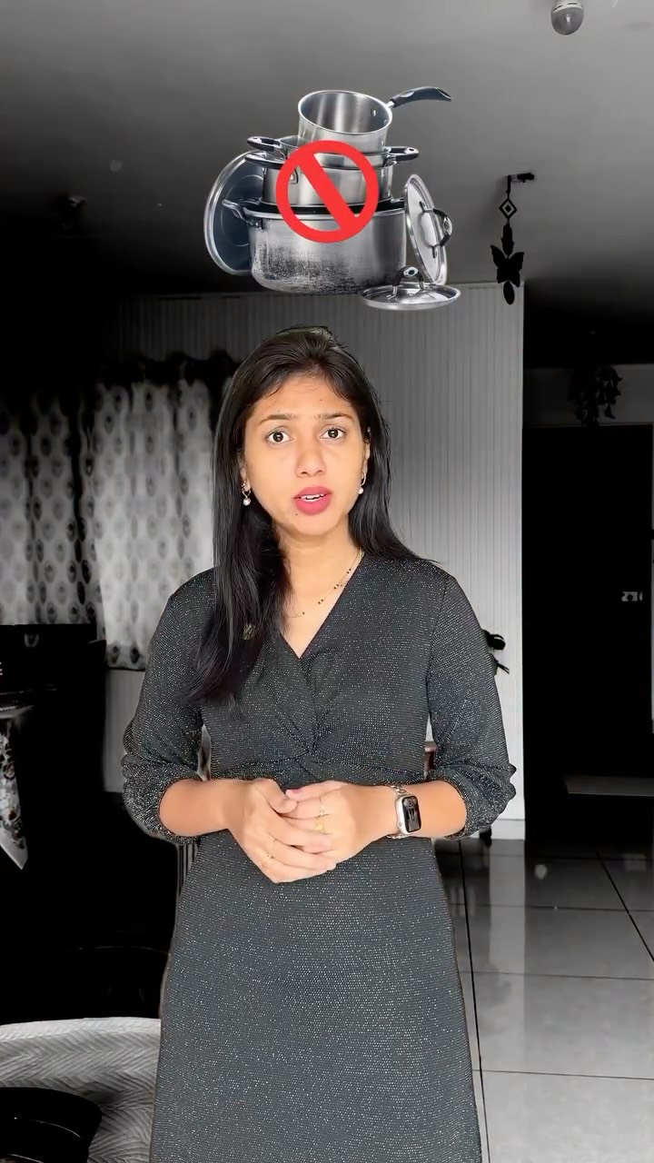 Instagram post by @sukrith_komarshetty for The Indus Valley. Caption reads: 💚 The Indus Valley: 100% Healthy Cookware
 
➡️ Go....