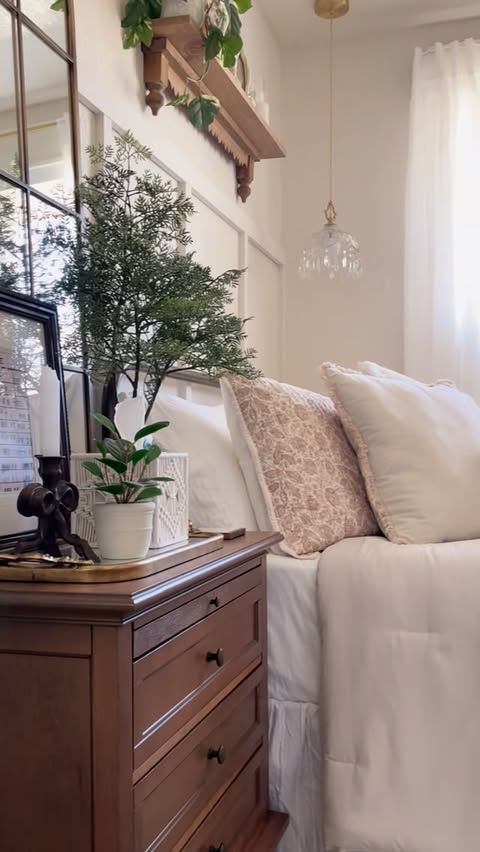 Instagram post by @shanna_athome for Linens & Hutch. Caption reads: I’ve been making it a point to make my bed....