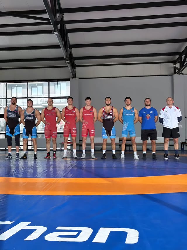 Instagram post by @croatianwrestling for Peugeot. Caption reads: [...] 🇭🇷🔥 Idemo, Hrvatska! 💪❤️🤍💙....