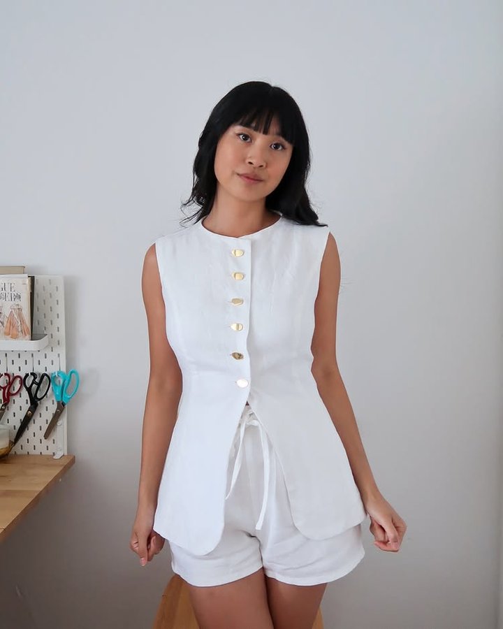 Instagram post by @goodthreadsstudio for The Fabric Store. Caption reads: White vest details // I’d been picturing this set....