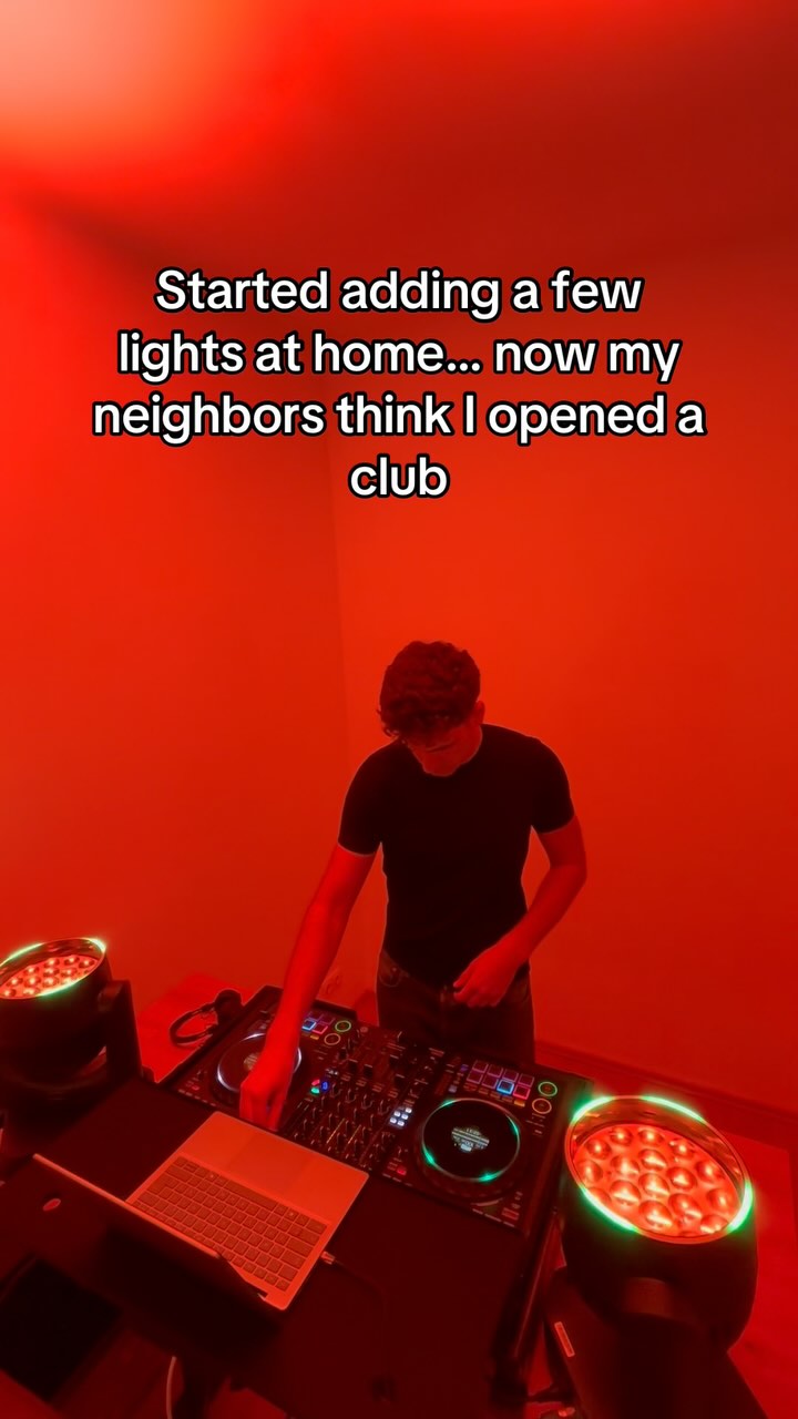 Instagram post by @romanic.ofc for Betopper. Caption reads: [...] for your event, these lights from....