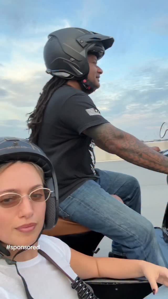 Instagram post by @mariaciuffo for VisitSingapore. Caption reads: So many fun adventures in Singapore!!! Plan your....