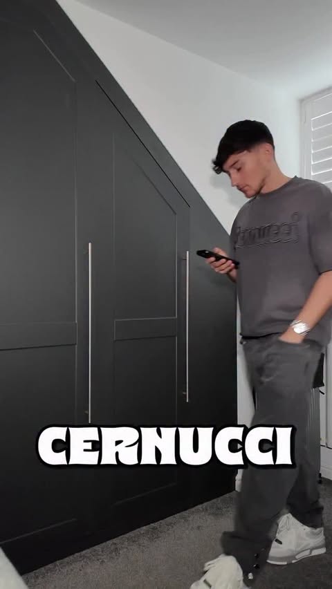 Instagram post by @connorbainbridge for Cernucci. Caption reads: @cernucci Black Friday sale is now LIVE! Make....