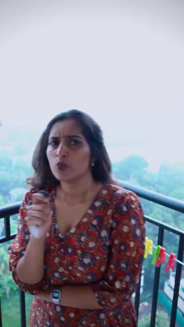 Instagram post by @evelynjubysan11 for Paytm. Caption reads: Everyday mini stress? Solved in one tap. 💁‍♀️
No....