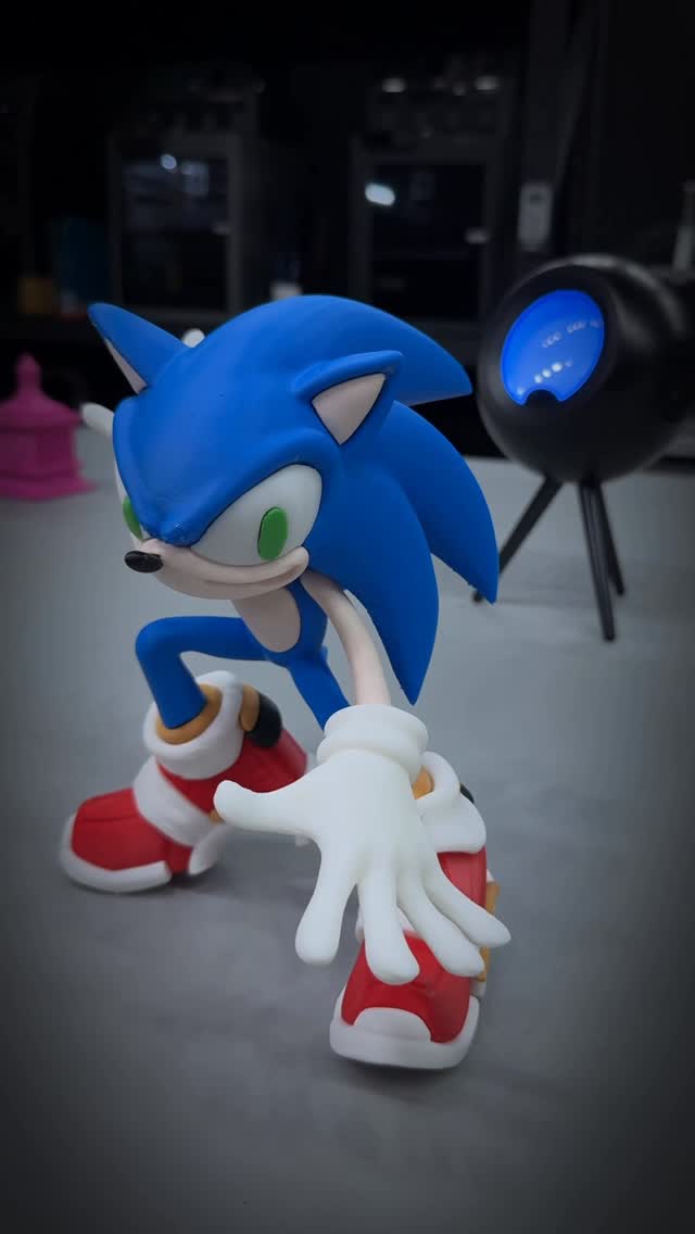 Instagram post by @jam3d_lab for Creality. Caption reads: Sonic, from the old days of the Dreamcast....