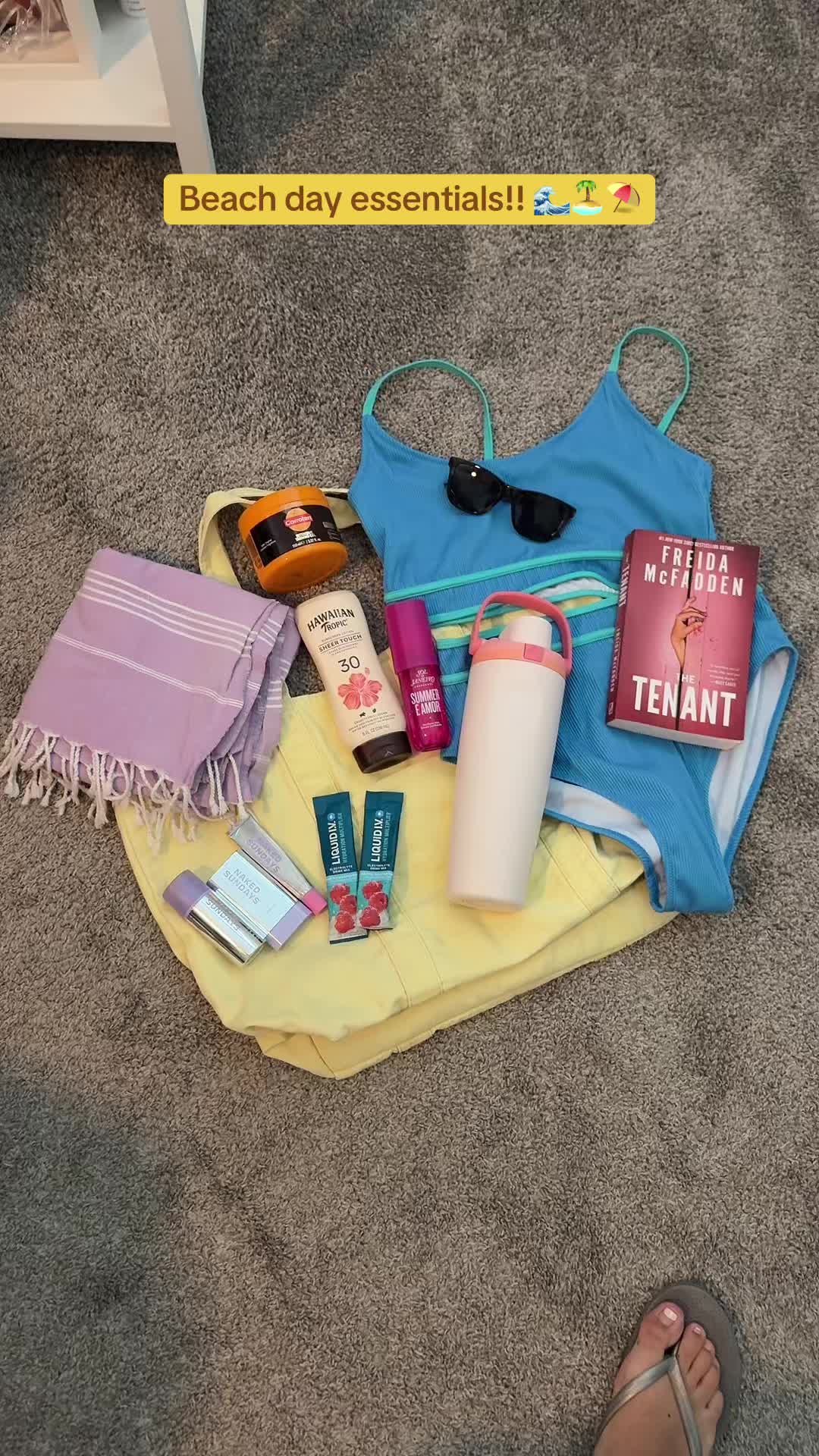 TikTok post by @livintheshops for NAKED SUNDAYS. Caption reads: [...] #fyp #owalawaterbottle #nakedsundays....