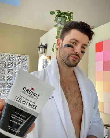 Instagram post by @kamiloo for Cremo Company. Caption reads: [...] is so hard to clean deeply. Using....