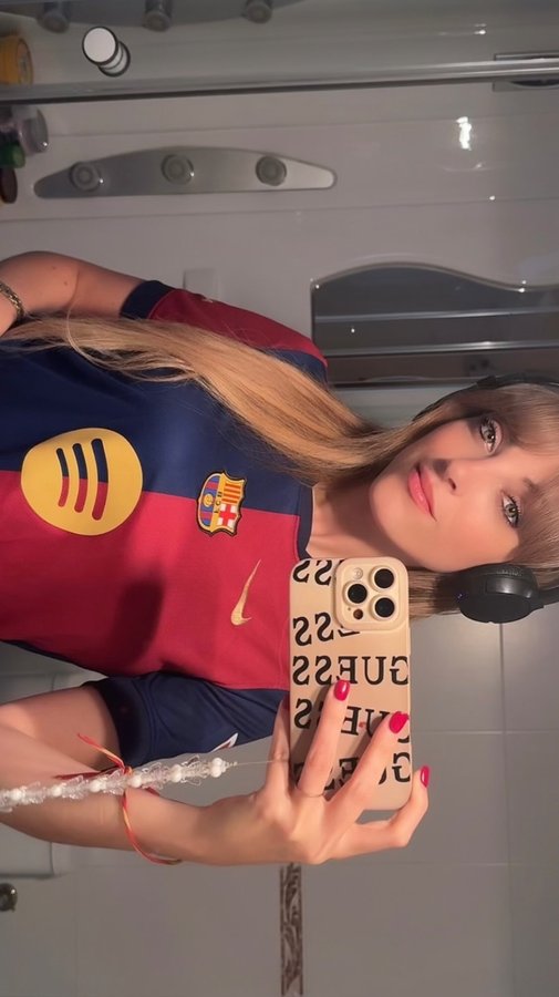 Instagram post by @yasminsanchezplata for Garnier España. Caption reads: regalo de Garnier

Nuevo sérum Liso y Listo de la....