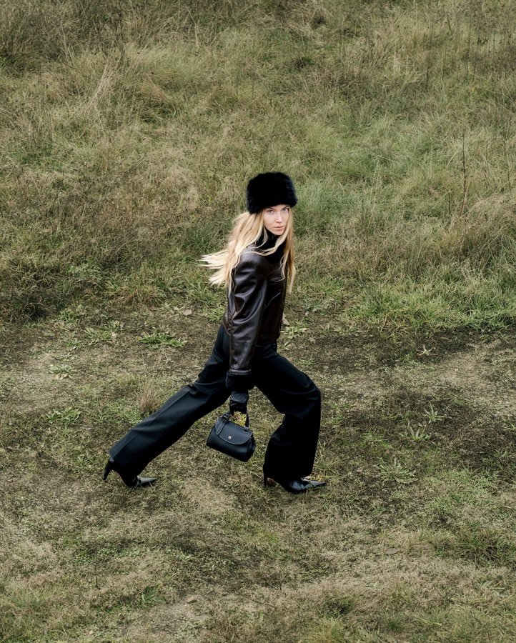 Instagram post by @shawnysander for Etienne Aigner AG. Caption reads: Anzeige- Spending time in nature and going on date....