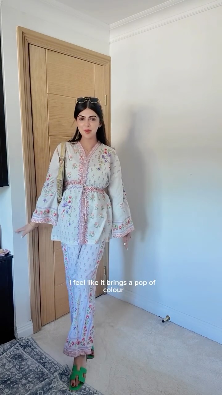 Instagram post by @zainabmsadiq for Sowears. Caption reads: @sowears haul 🎀
Use code “ZD10” to save [...].