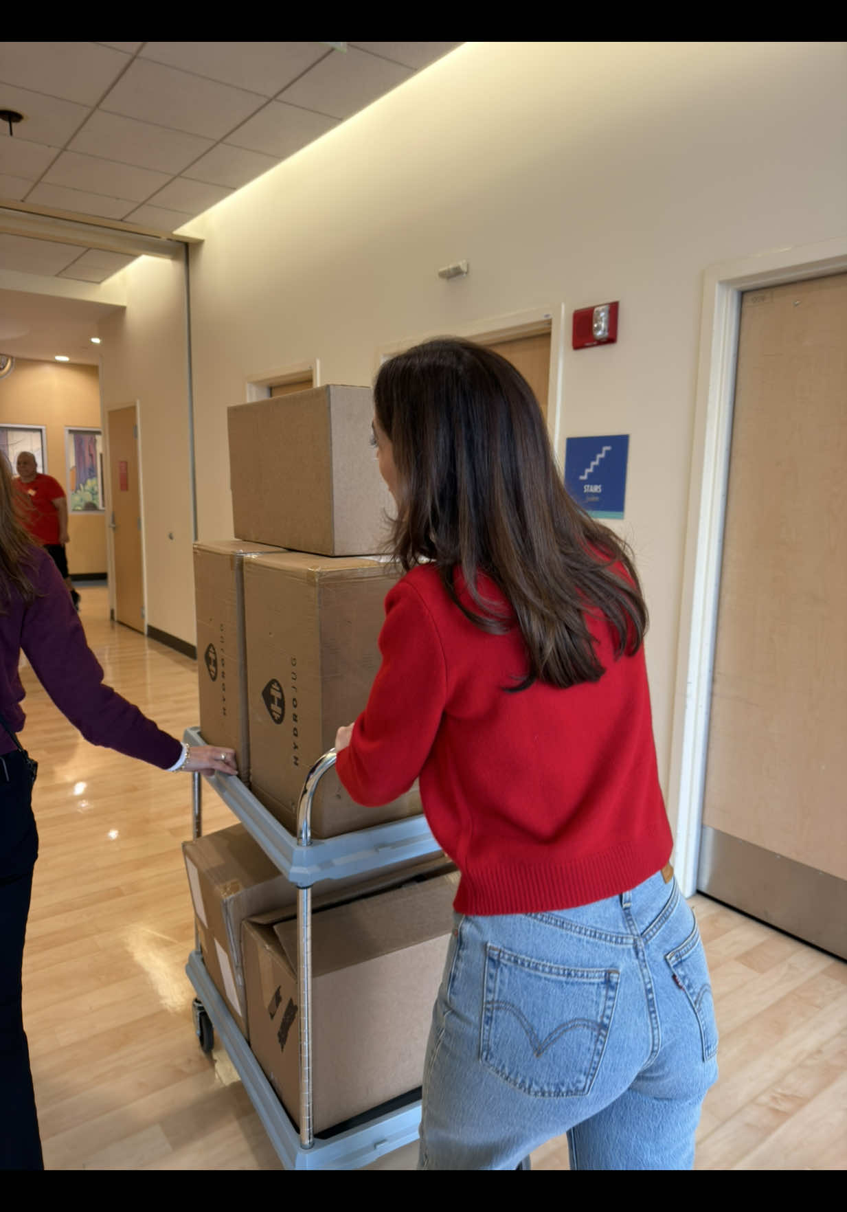 TikTok post by @averyywoods for HYDROJUG. Caption reads: Today filled my heart with so much joy 🥲❤️🎄🎁....