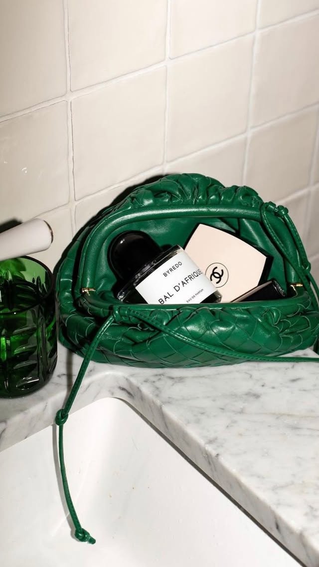 Instagram post by @mayadannie for I Love Gain. Caption reads: [...] PR!!! Thank you @kissnails @febreze....