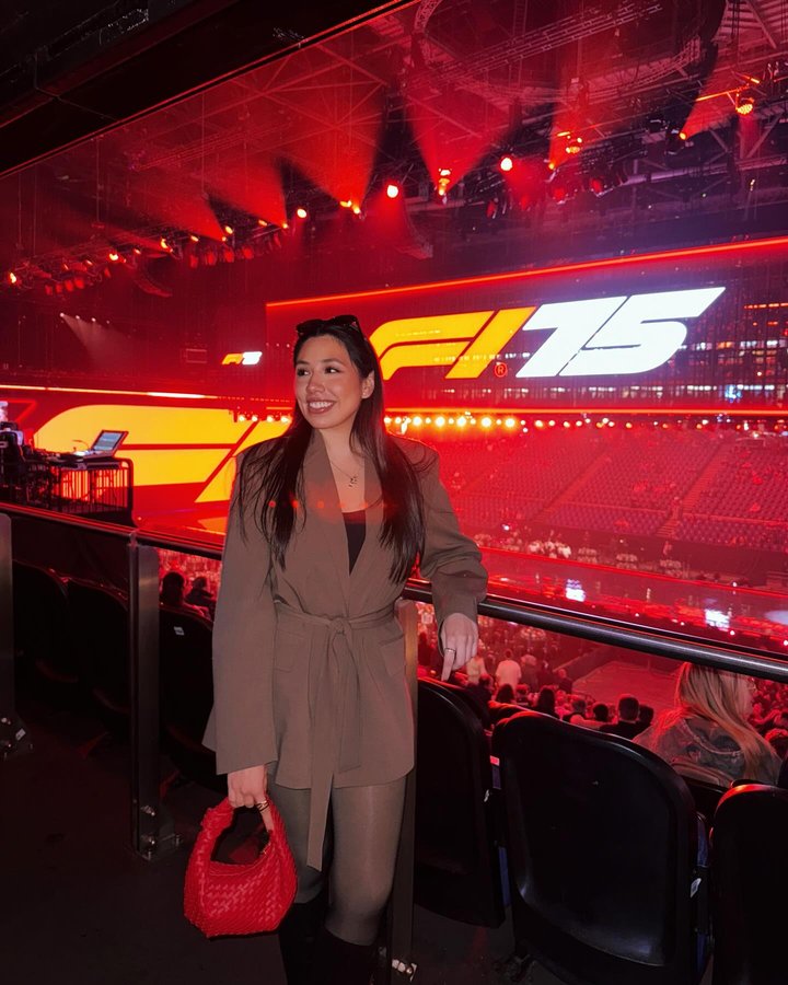 Instagram post by @paoyanez for MoneyGram. Caption reads: ESPECTACULARRRRR. Thank you @moneygram for the....