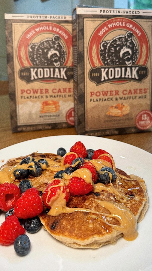 Instagram post by @itsbrookeelle for Kodiak Cakes. Caption reads: [...] is so cute 🥹 We’re big @kodiakcakes fans in....