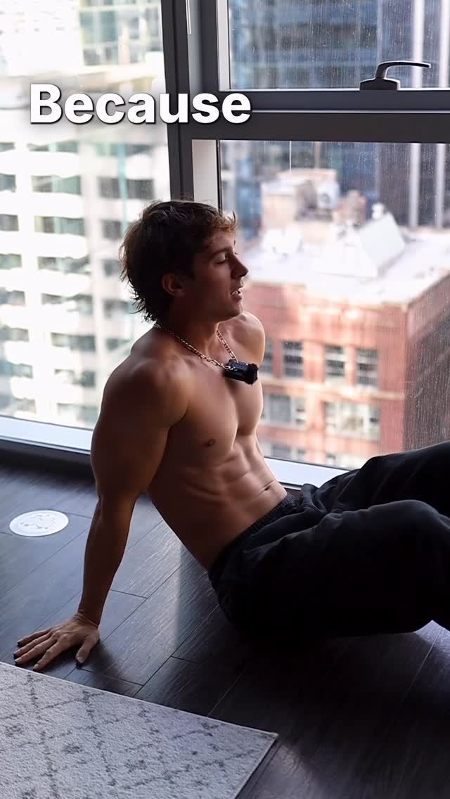 Instagram post by @falkefit for Vita Coco. Caption reads: Important details below ⬇️
.
Most people think....