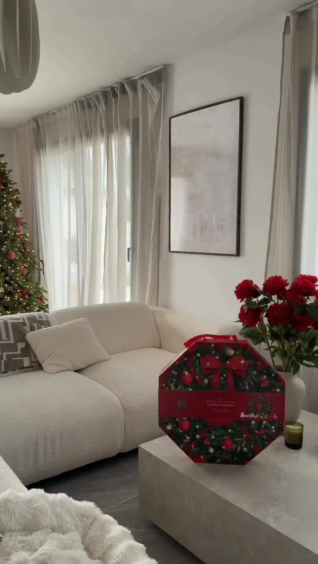 Instagram post by @littlejustreview for Rituals Cosmetics. Caption reads: Unboxing calendrier @ritualscosmeticsfrance....